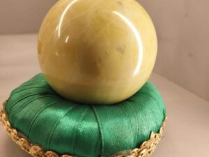Serpentine crystal ball