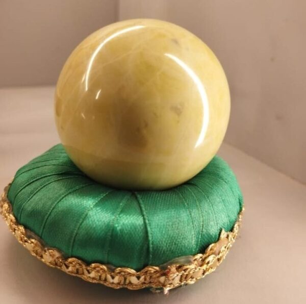 Serpentine crystal ball