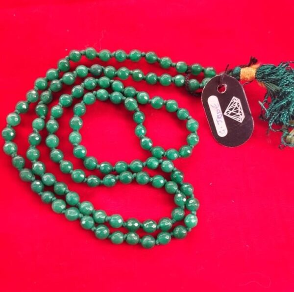 Green Jade  diamond cut mala